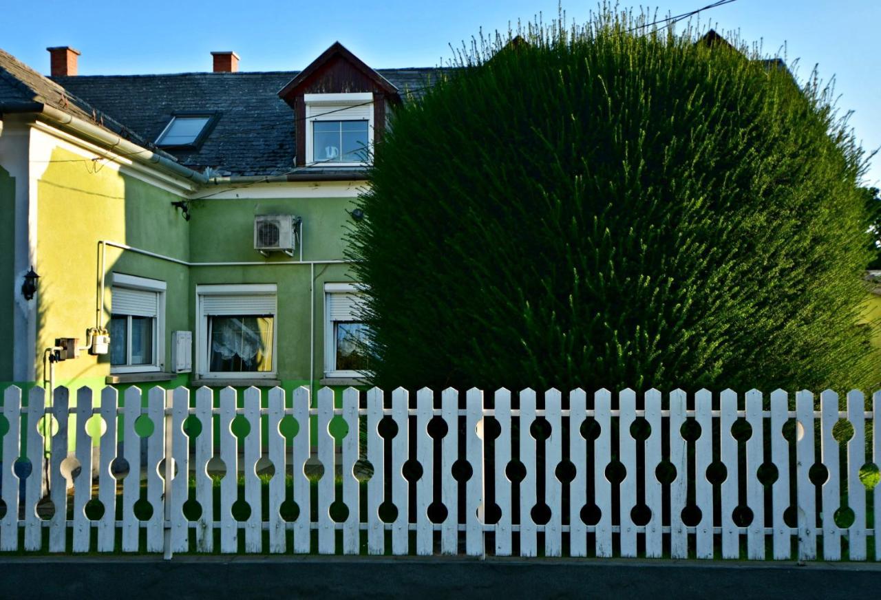 Tiszafa Vendeghaz Nagykanizsa Exterior photo